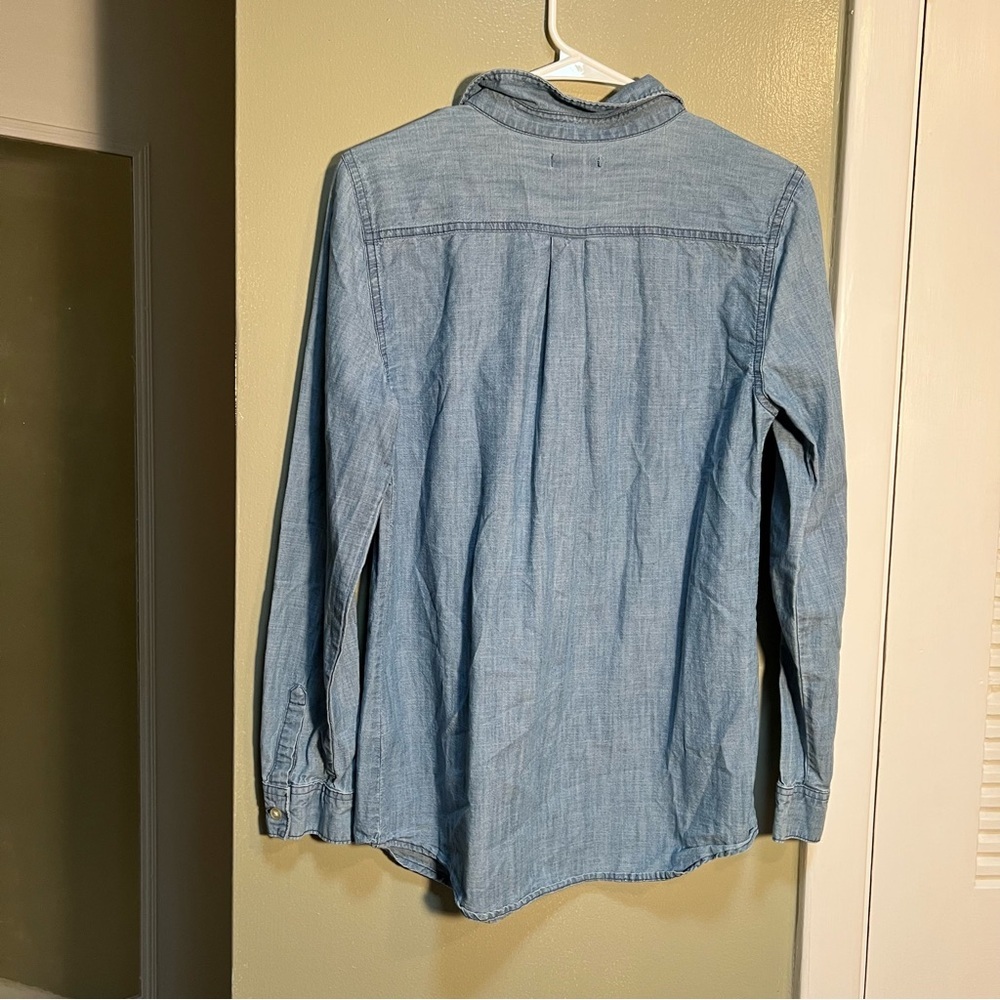 Old Navy Chambray Button Down Shirt Medium Wash M - Picture 6 of 10